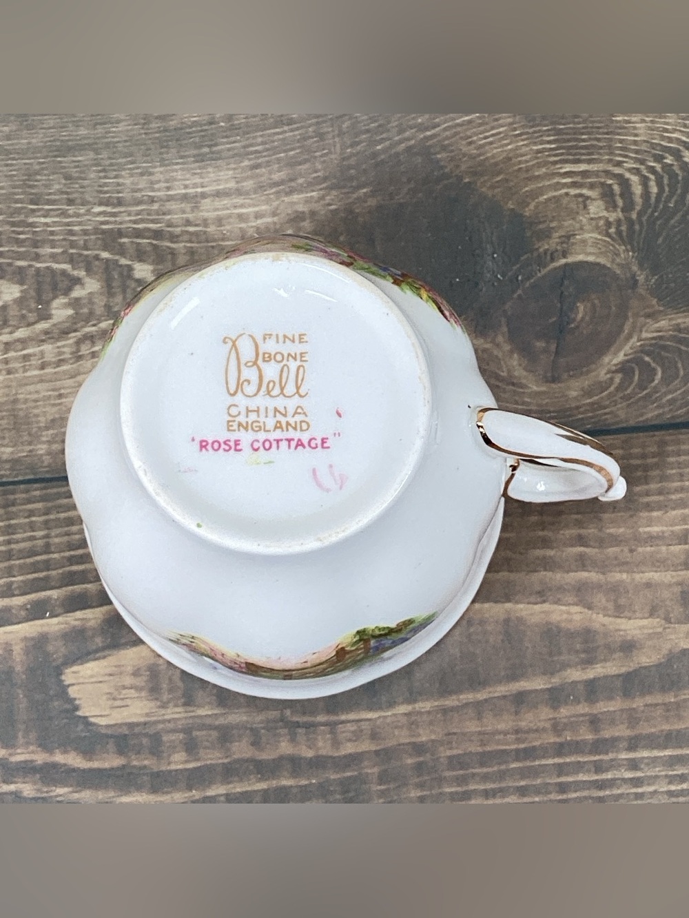 Vintage Bell Fine Bone China England ‘Rose Cottage’ Pattern Tea Cup & Saucer Set - Picture 13 of 16